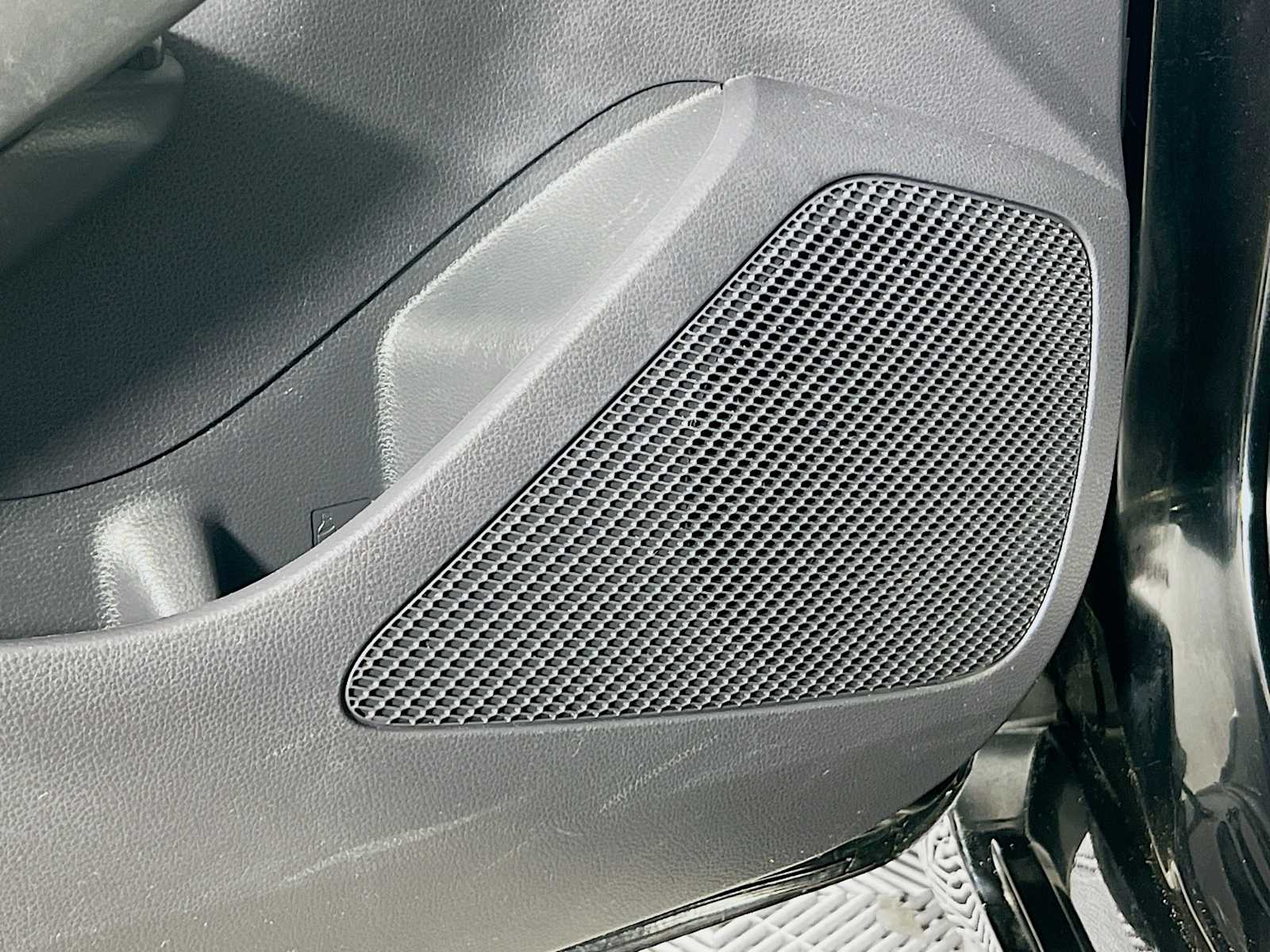 2021 Toyota Corolla SE - Photo 18