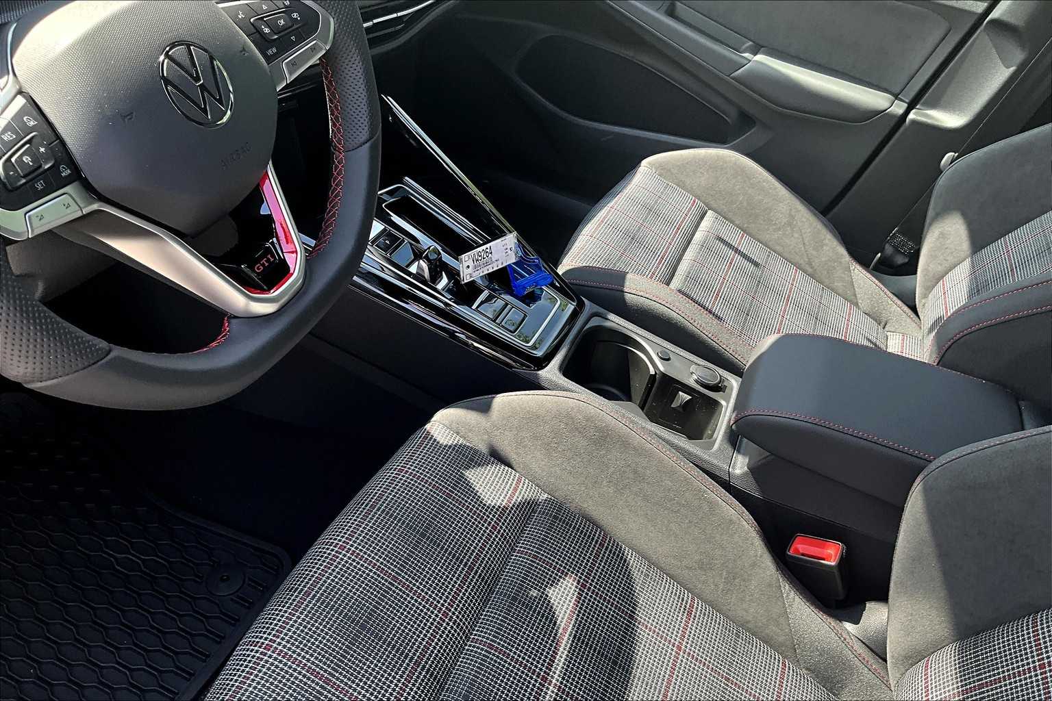 2025 Volkswagen Golf GTI S - Photo 14