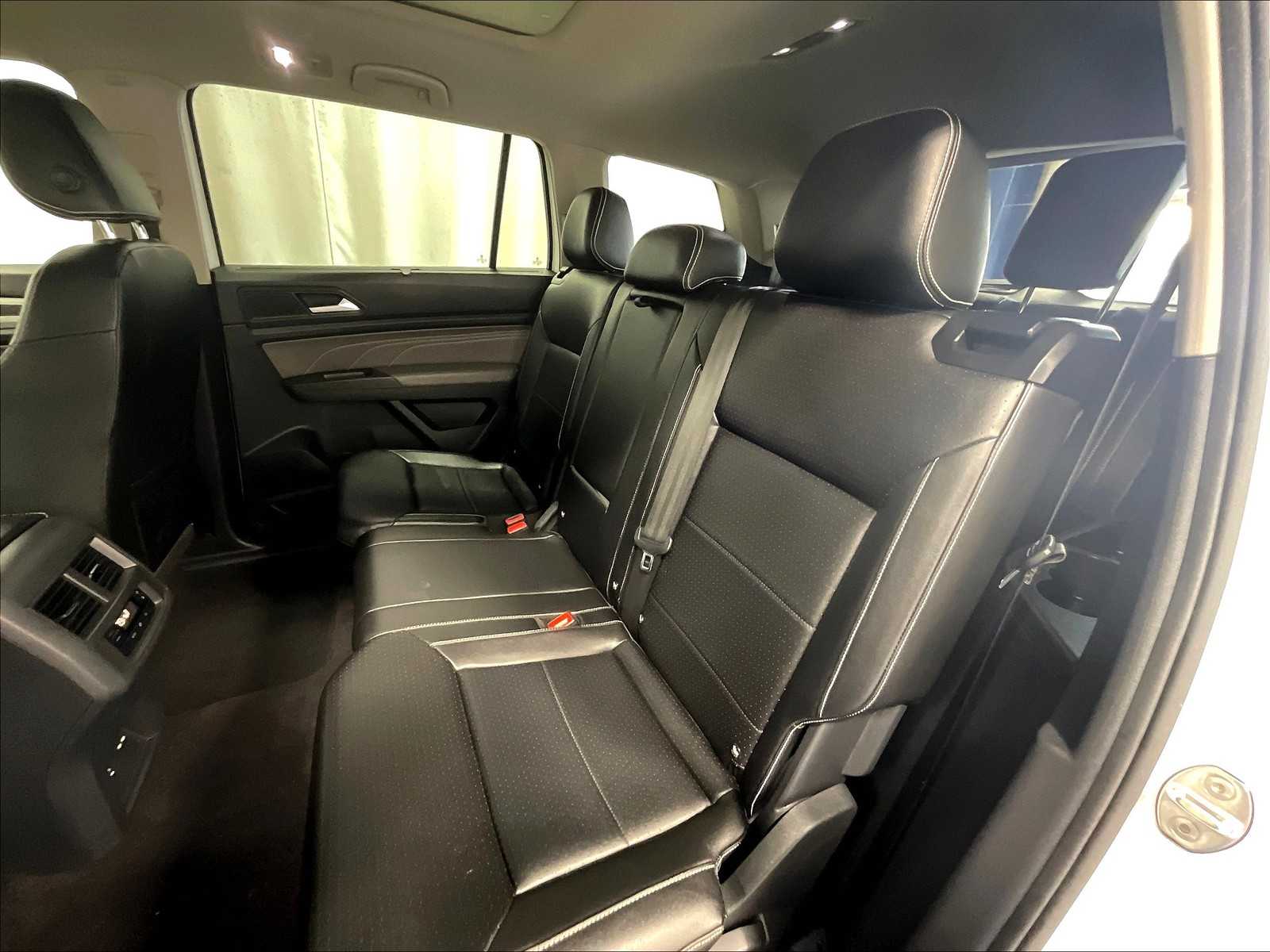 2022 Volkswagen Atlas 3.6L V6 SE w/Technology - Photo 15