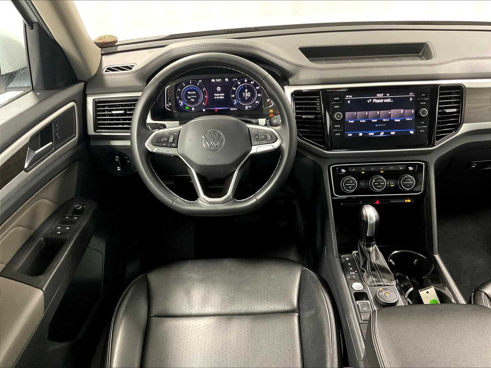 2022 Volkswagen Atlas 3.6L V6 SE w/Technology - Photo 18