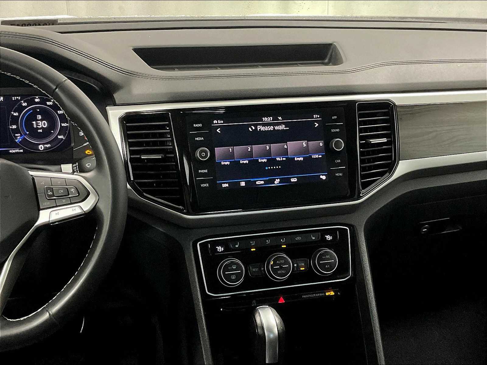 2022 Volkswagen Atlas 3.6L V6 SE w/Technology - Photo 19