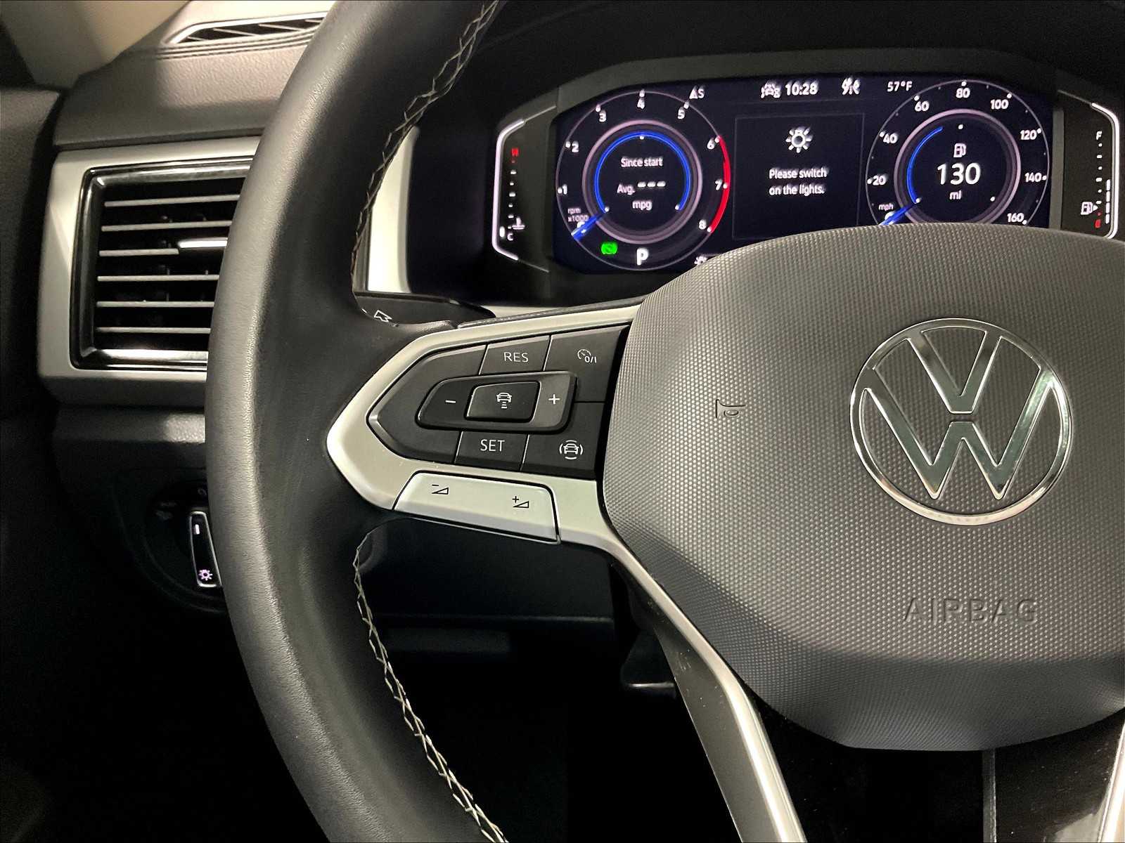 2022 Volkswagen Atlas 3.6L V6 SE w/Technology - Photo 24