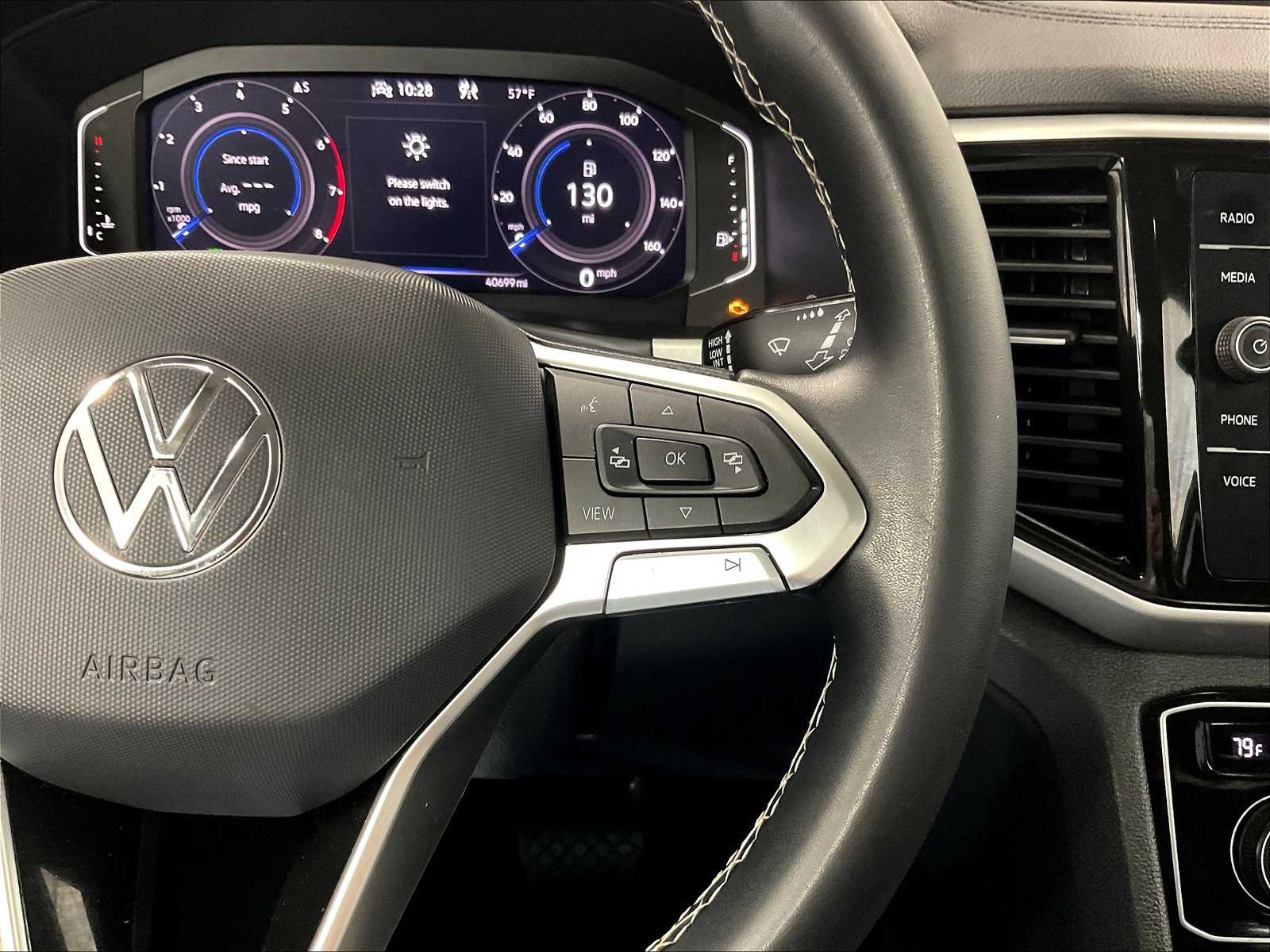 2022 Volkswagen Atlas 3.6L V6 SE w/Technology - Photo 25