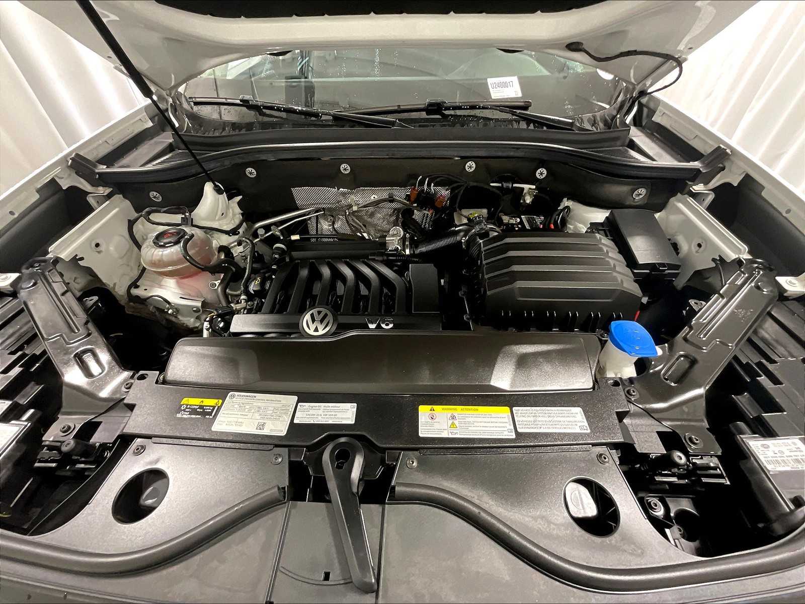 2022 Volkswagen Atlas 3.6L V6 SE w/Technology - Photo 31