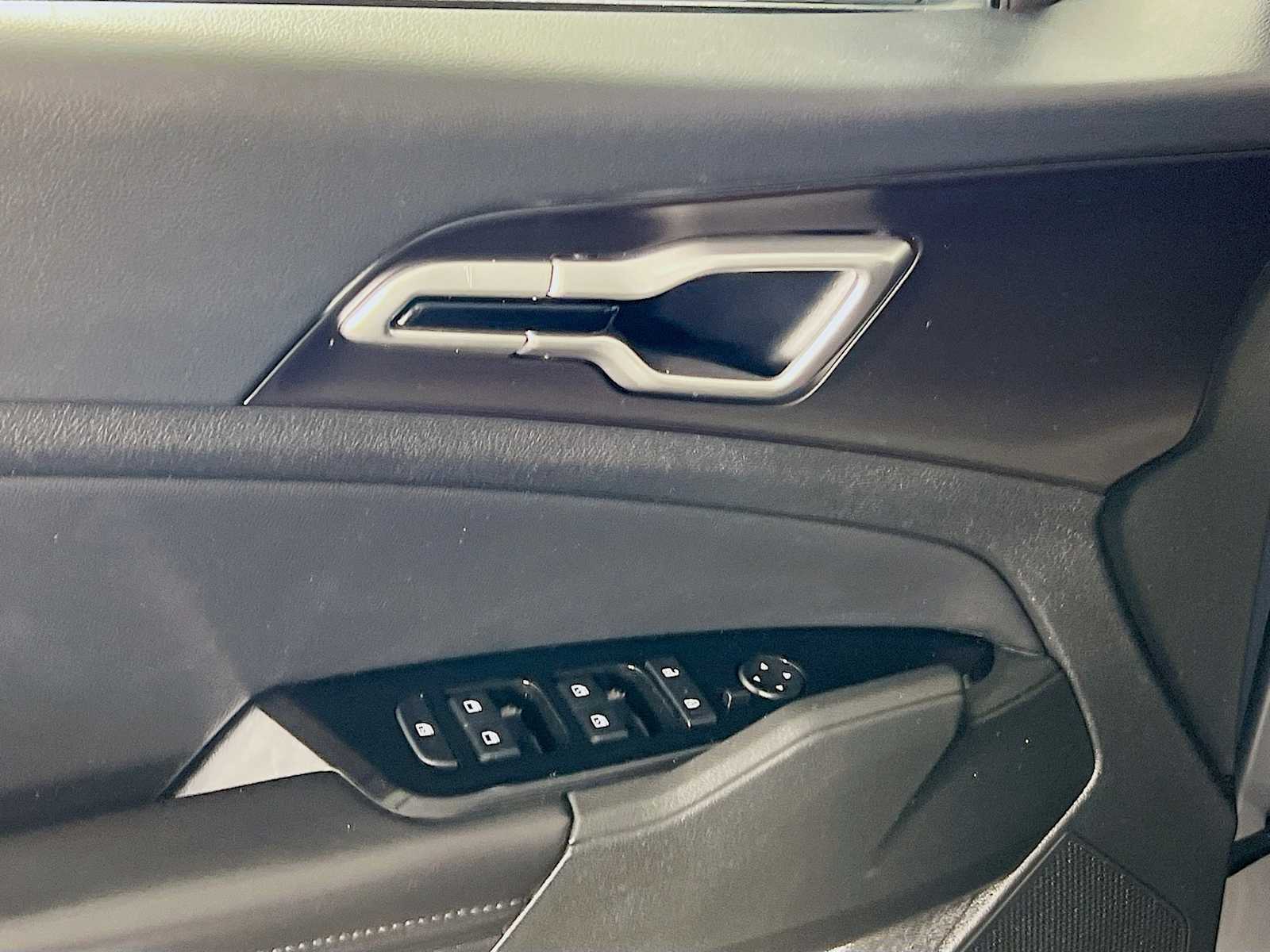 2023 Kia Sportage EX - Photo 18