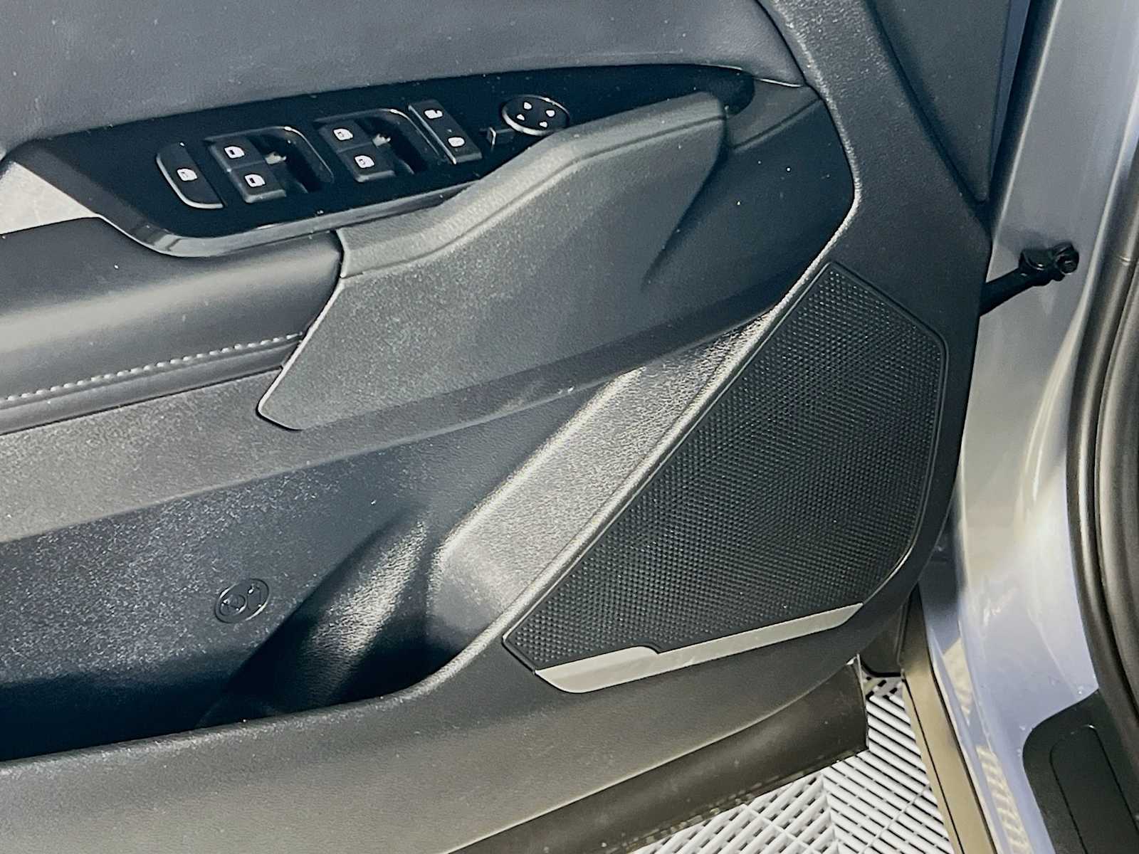 2023 Kia Sportage EX - Photo 19