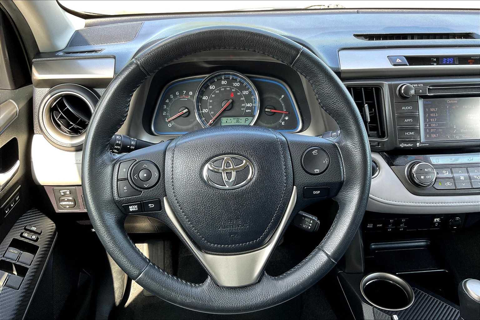 2015 Toyota RAV4 Limited - Photo 17
