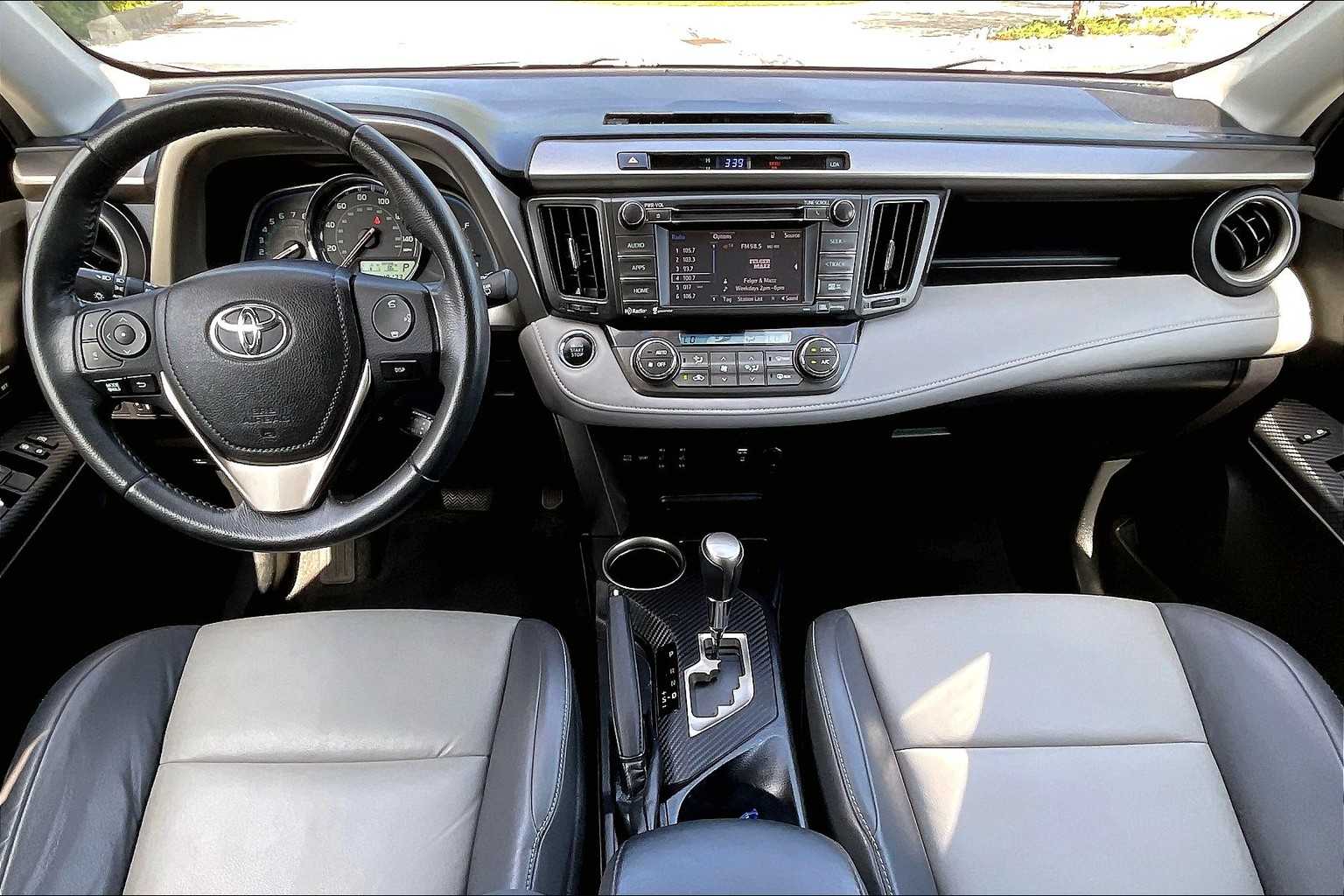 2015 Toyota RAV4 Limited - Photo 21