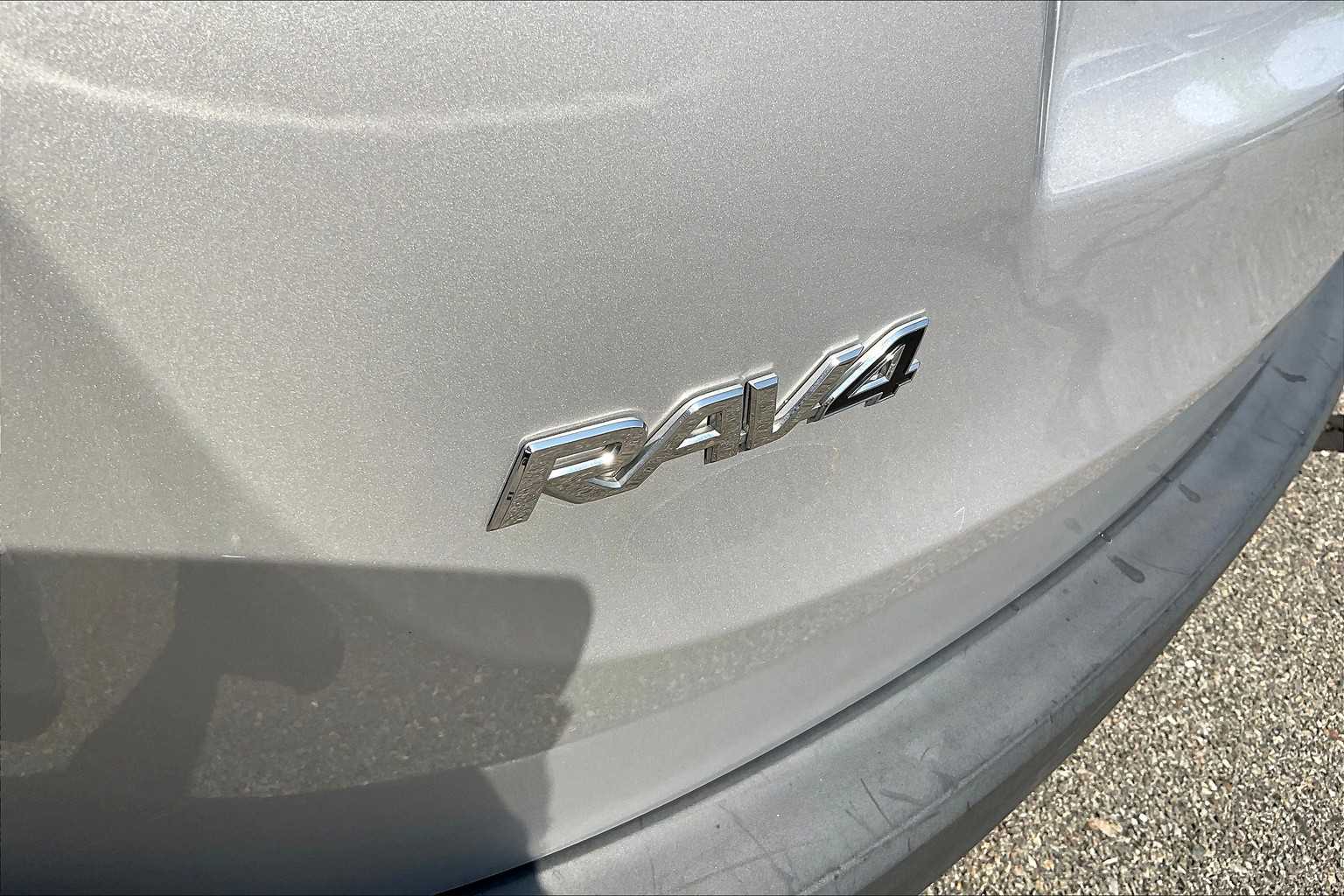 2015 Toyota RAV4 Limited - Photo 27
