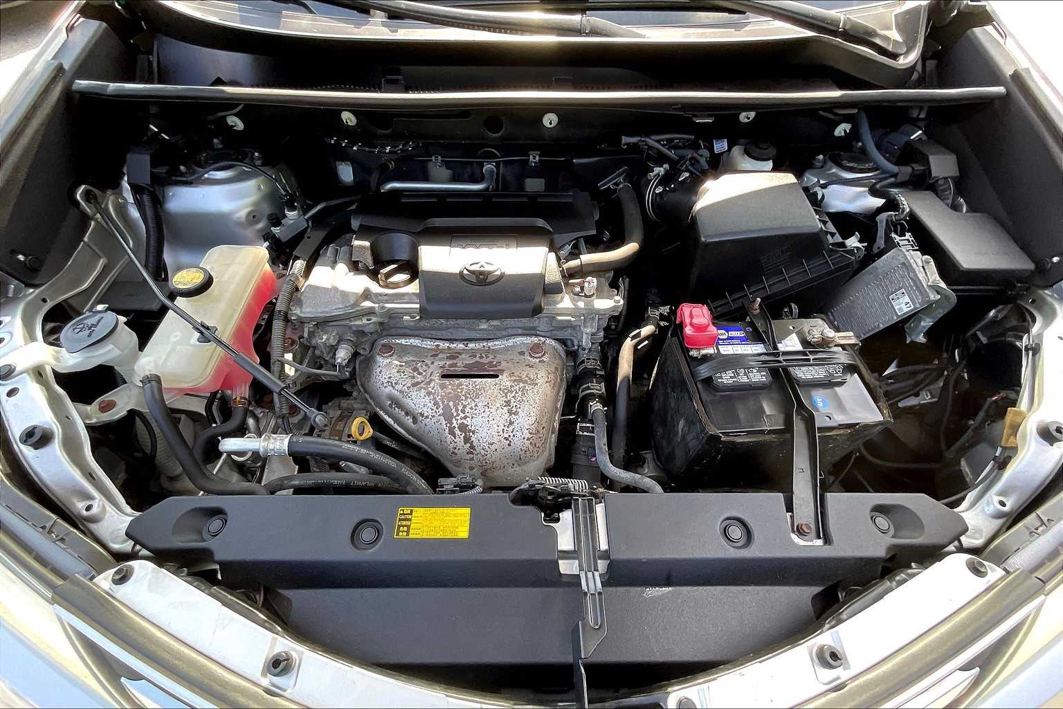 2015 Toyota RAV4 Limited - Photo 28