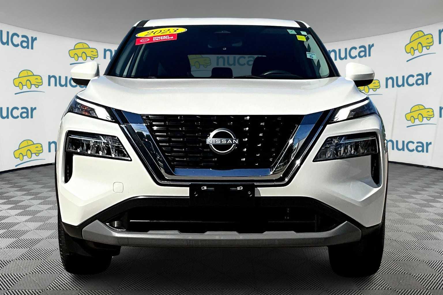 2023 Nissan Rogue SV - Photo 2