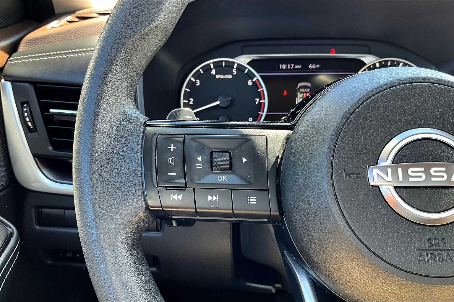 2023 Nissan Rogue SV - Photo 22