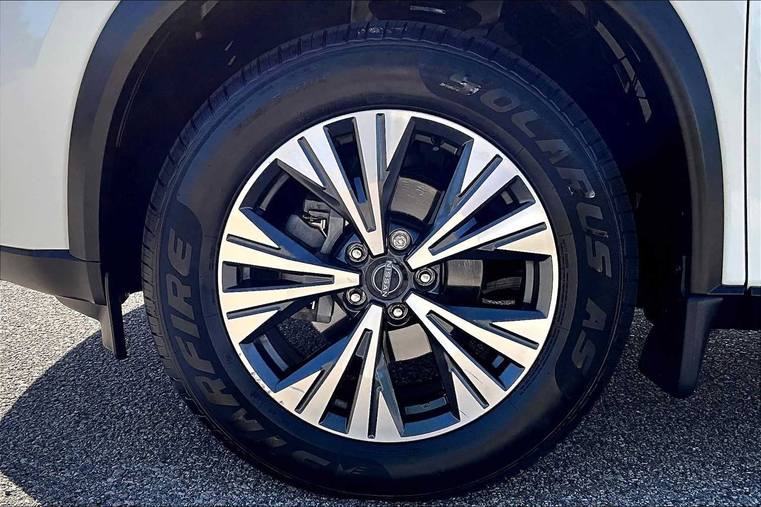 2023 Nissan Rogue SV - Photo 7