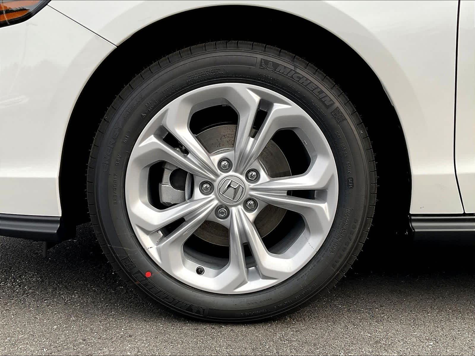 2025 Honda Accord LX - Photo 8