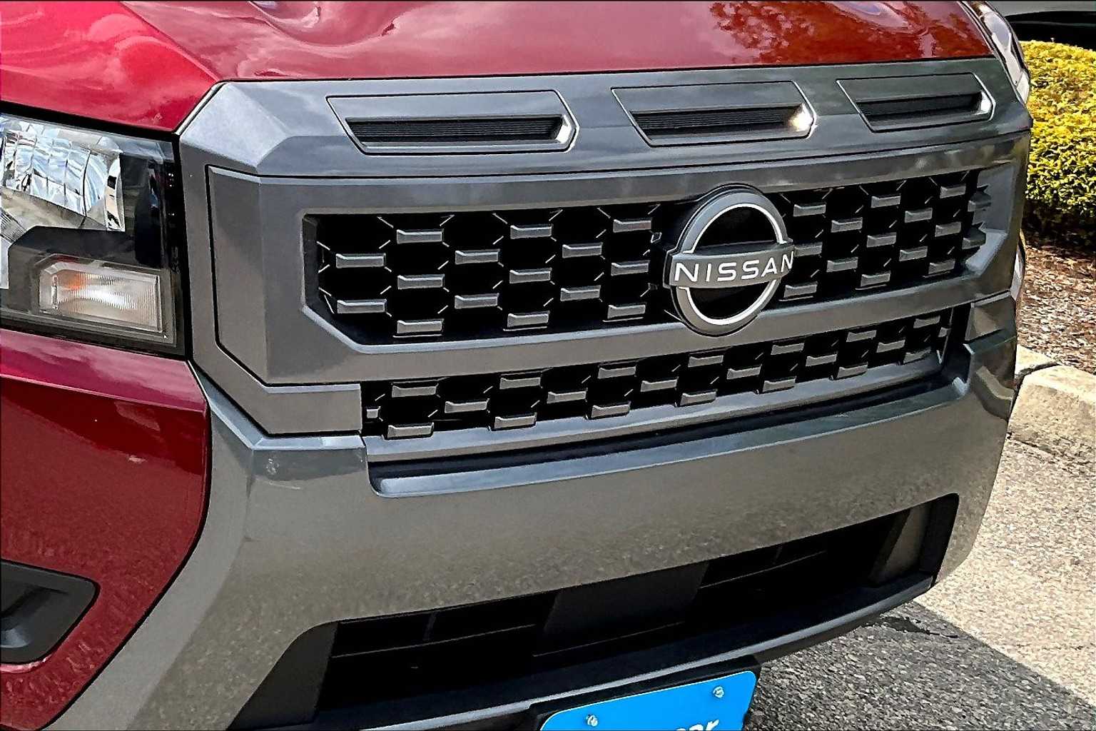 2025 Nissan Frontier SV - Photo 31