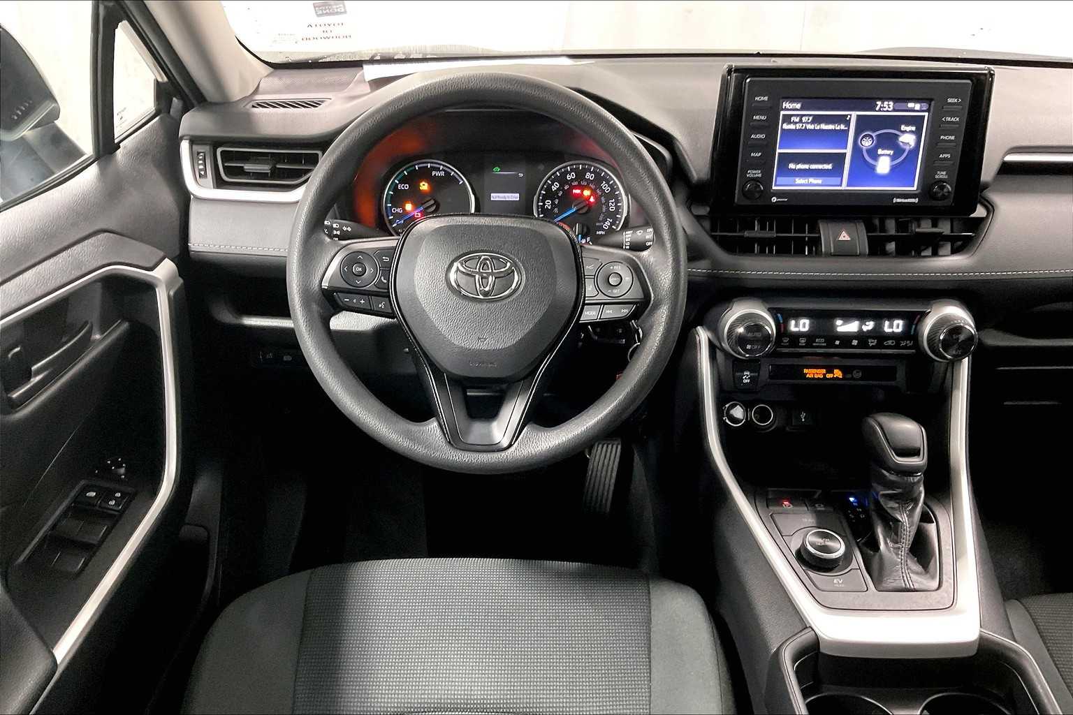 2021 Toyota RAV4 Hybrid LE - Photo 17