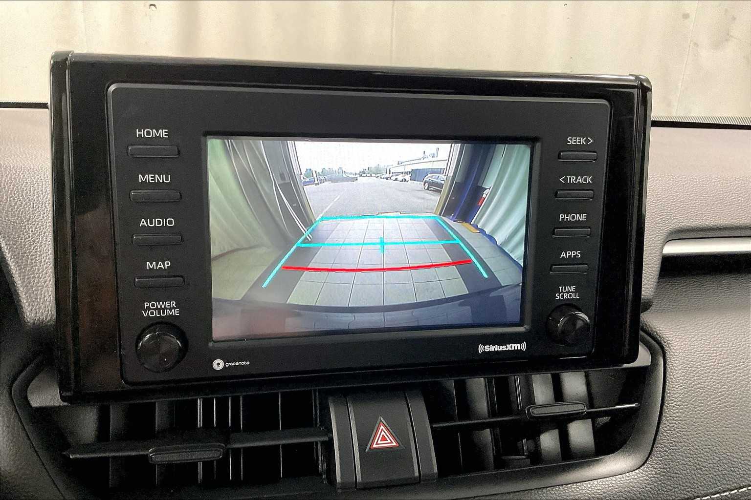 2021 Toyota RAV4 Hybrid LE - Photo 19
