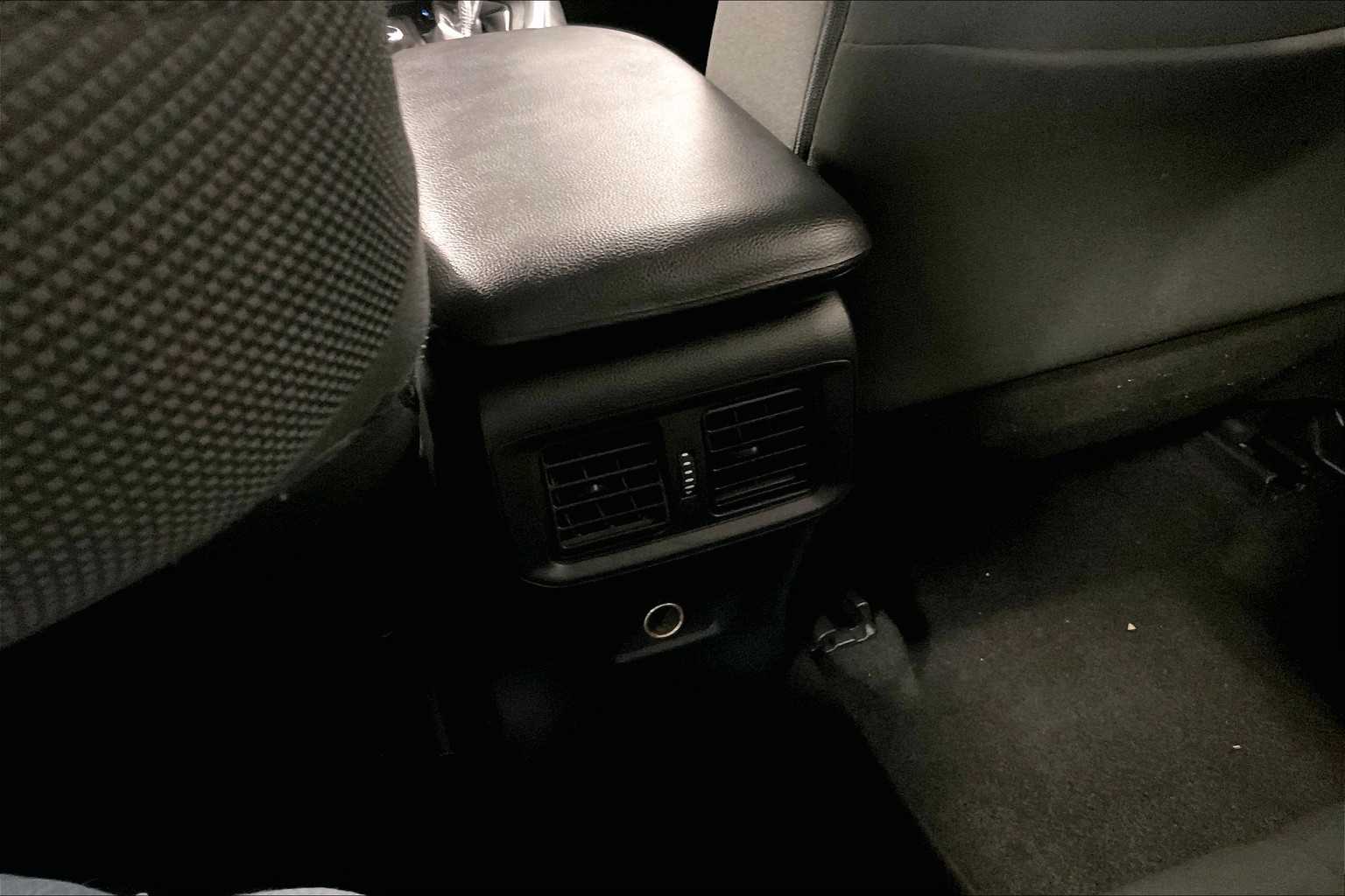 2021 Toyota RAV4 Hybrid LE - Photo 27