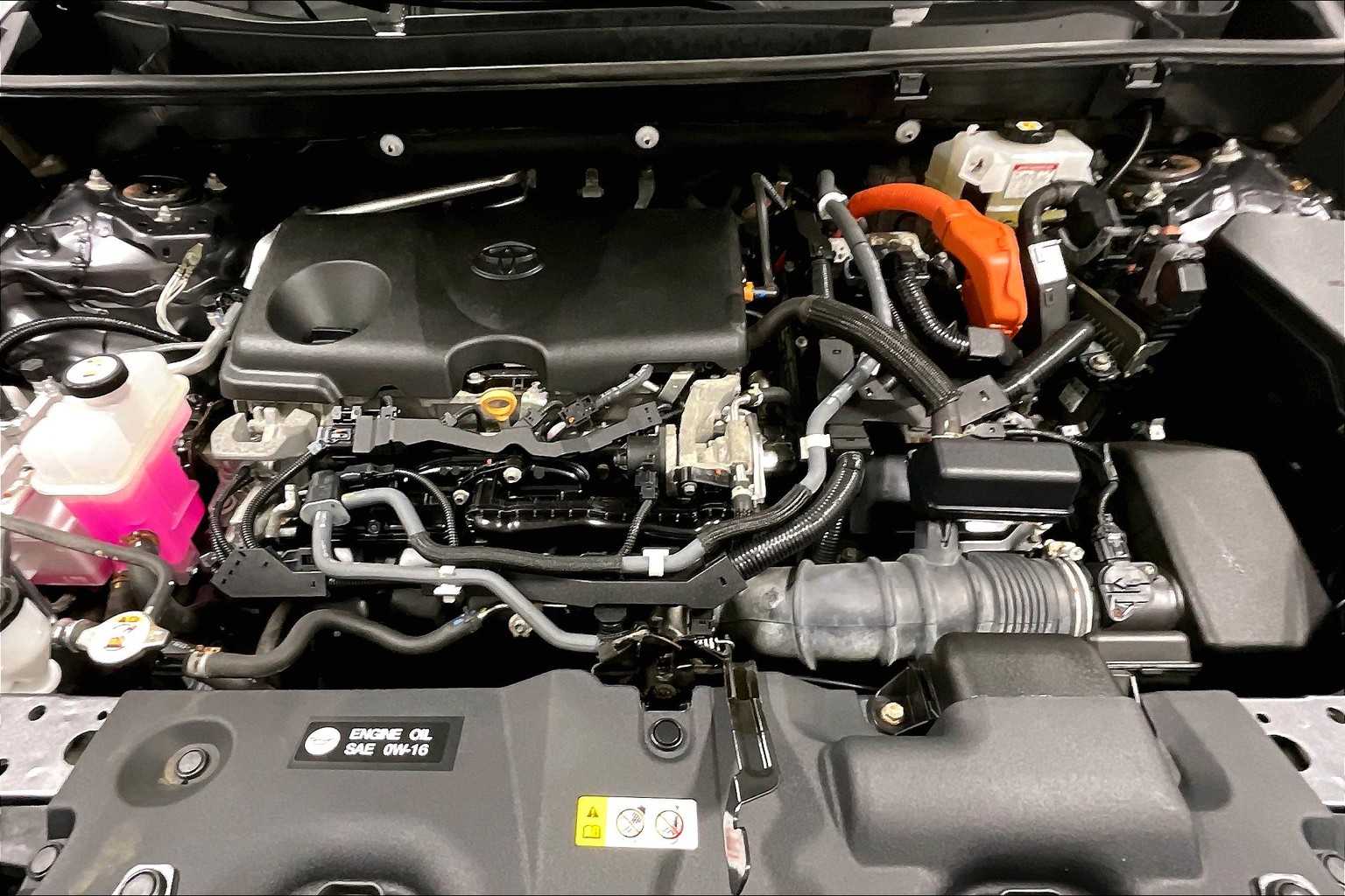 2021 Toyota RAV4 Hybrid LE - Photo 29