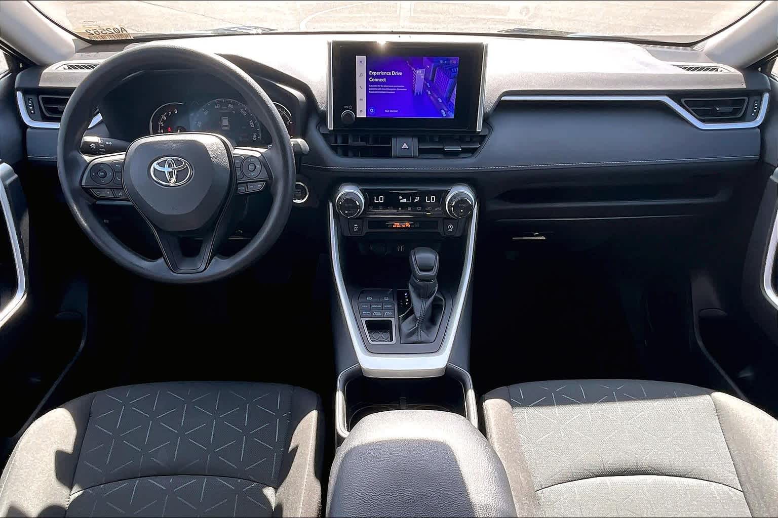 2024 Toyota RAV4 XLE - Photo 21