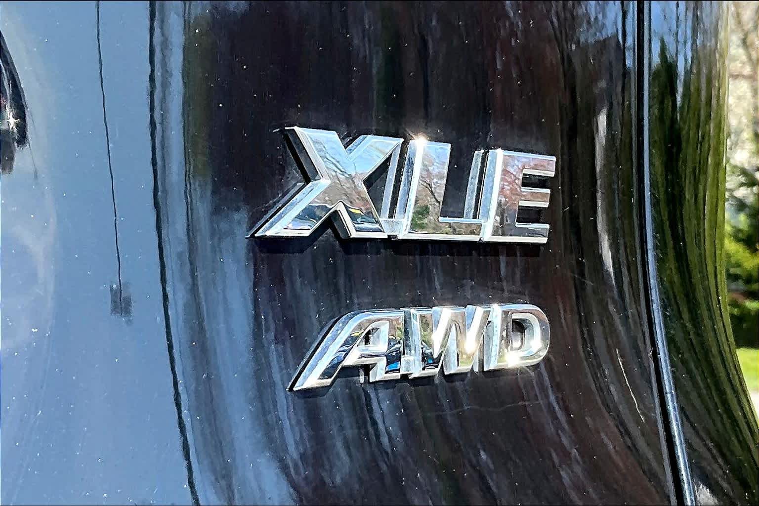 2024 Toyota RAV4 XLE - Photo 29