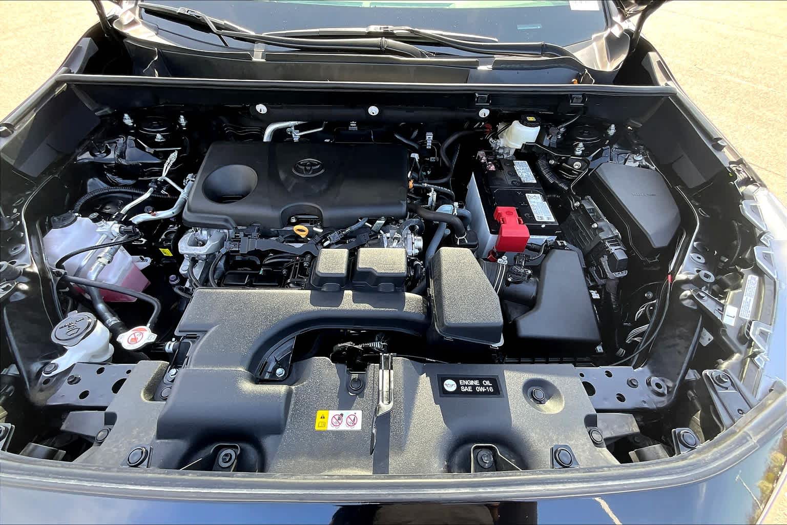 2024 Toyota RAV4 XLE - Photo 30
