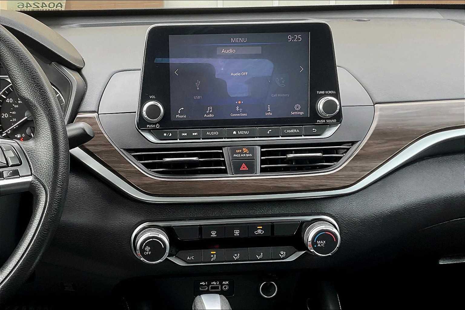 2023 Nissan Altima 2.5 SV - Photo 18