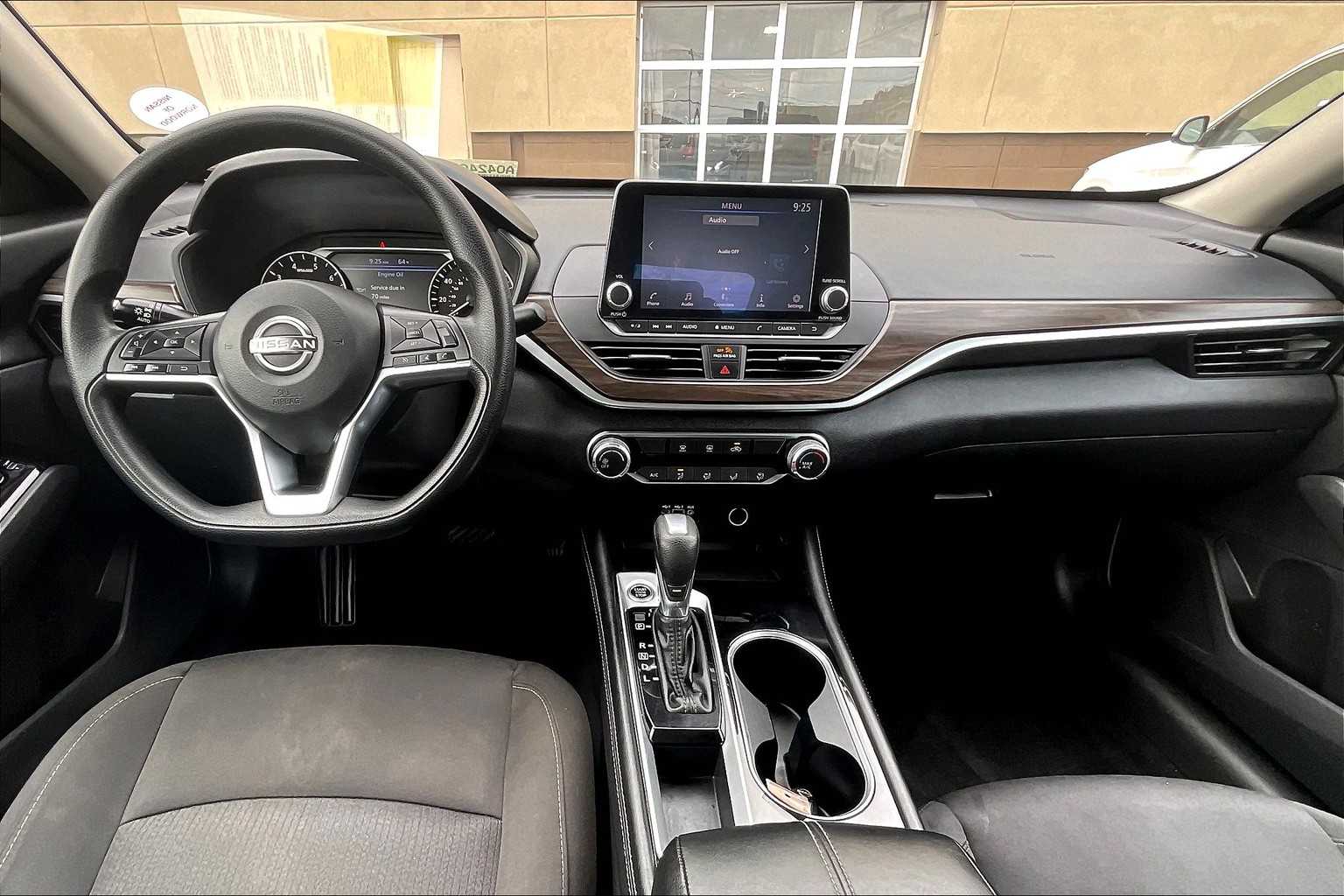 2023 Nissan Altima 2.5 SV - Photo 21