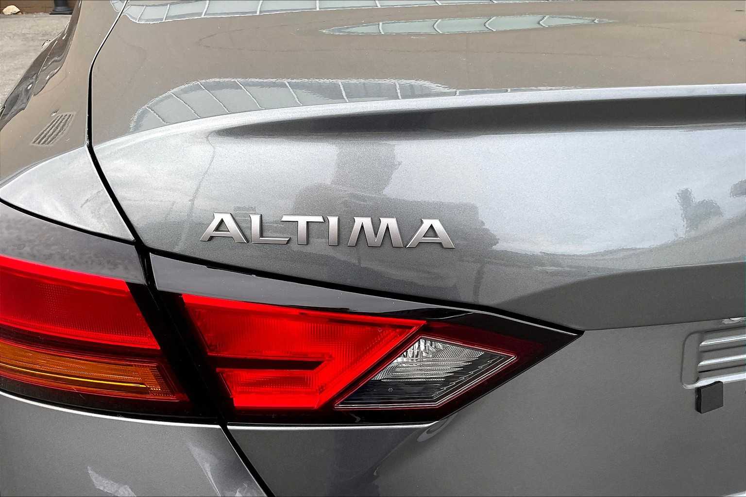 2023 Nissan Altima 2.5 SV - Photo 28