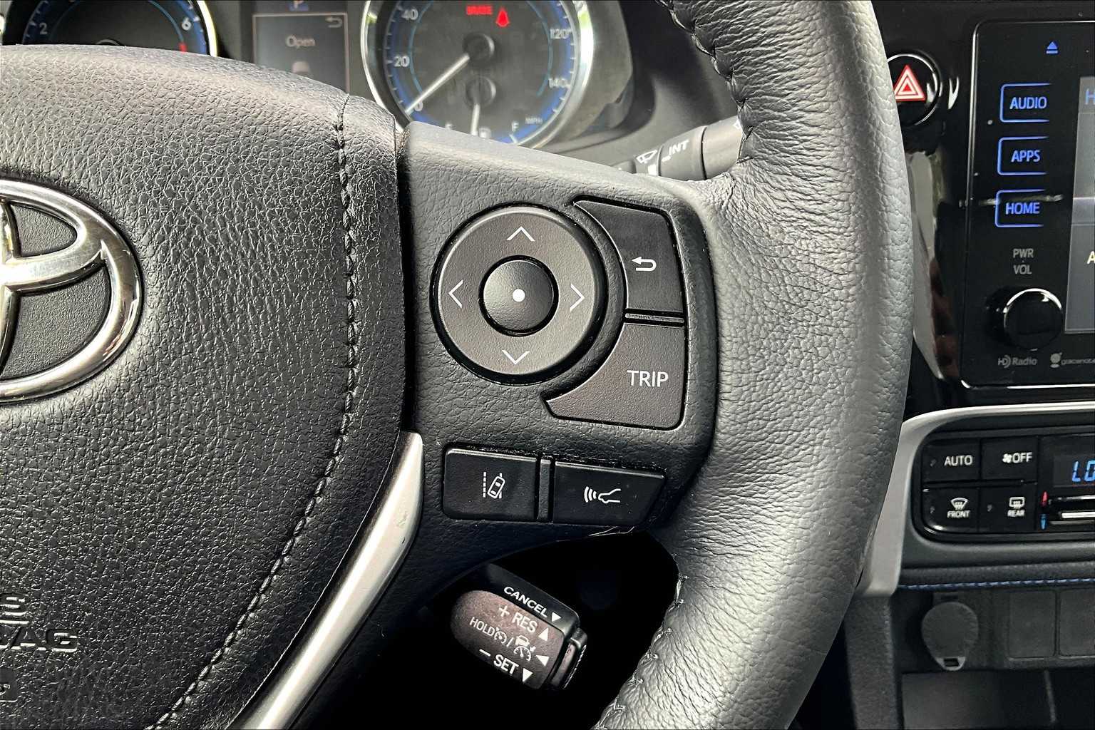 2018 Toyota Corolla SE - Photo 24