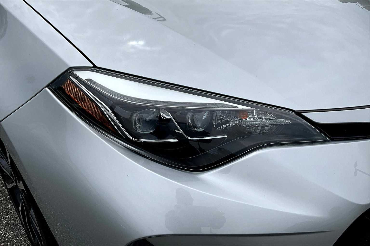 2018 Toyota Corolla SE - Photo 32