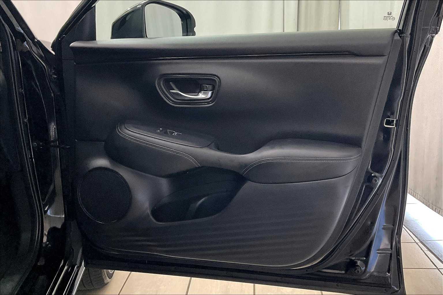 2023 Honda HR-V EX-L - Photo 12