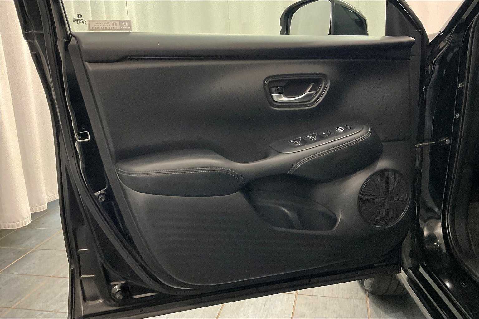 2023 Honda HR-V EX-L - Photo 9
