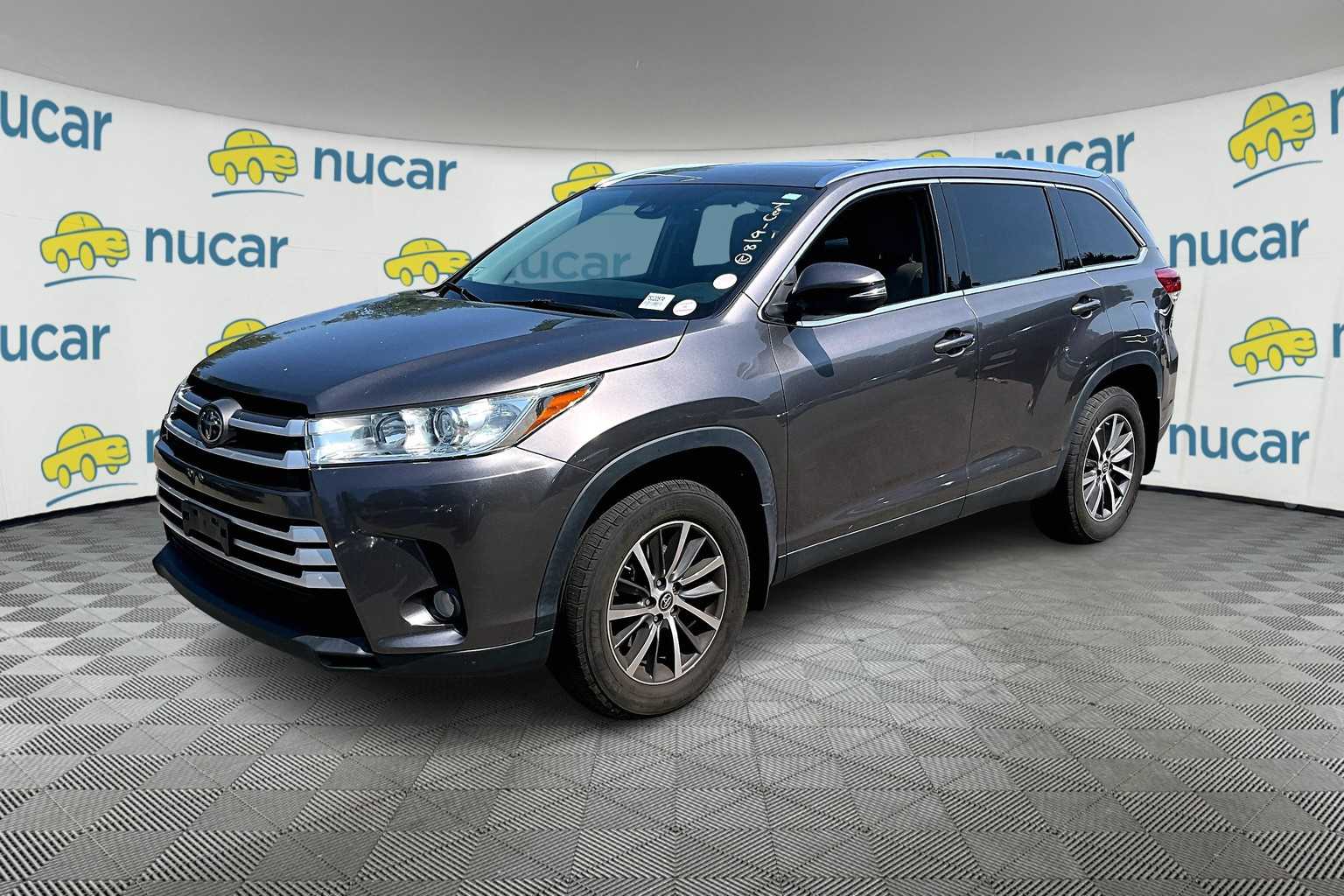 2019 Toyota Highlander XLE - Photo 2