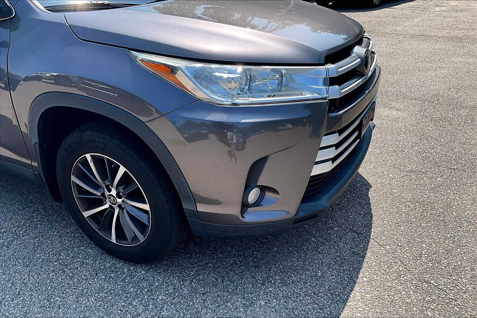 2019 Toyota Highlander XLE - Photo 5