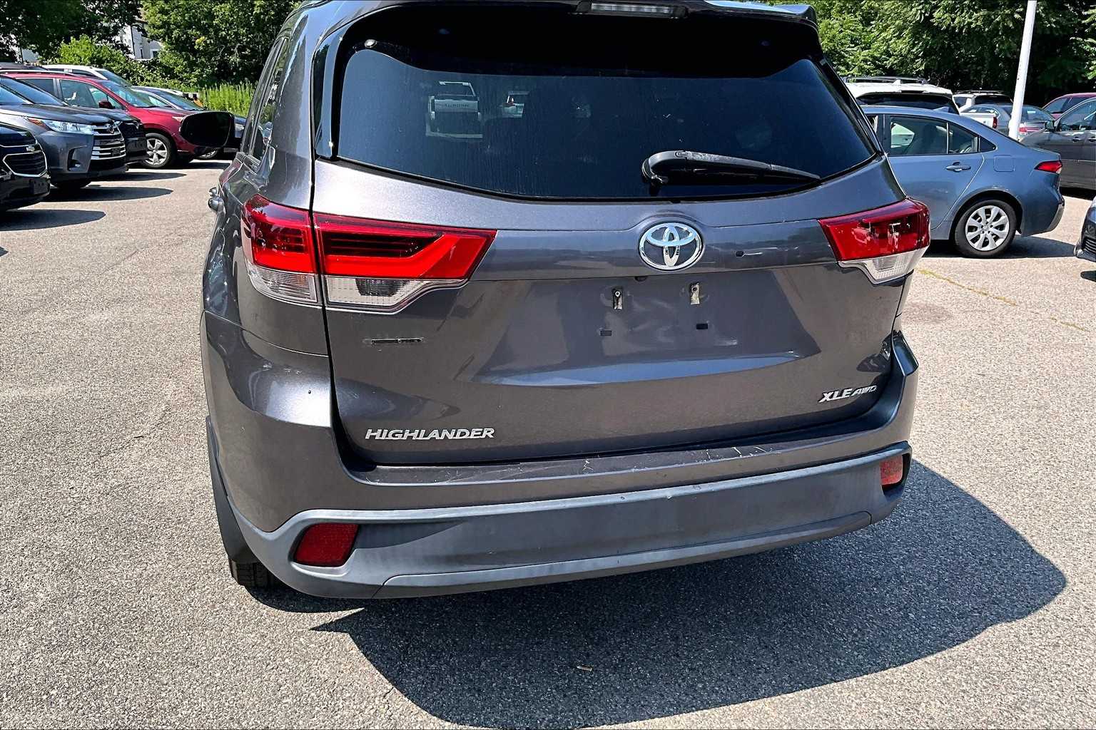 2019 Toyota Highlander XLE - Photo 7