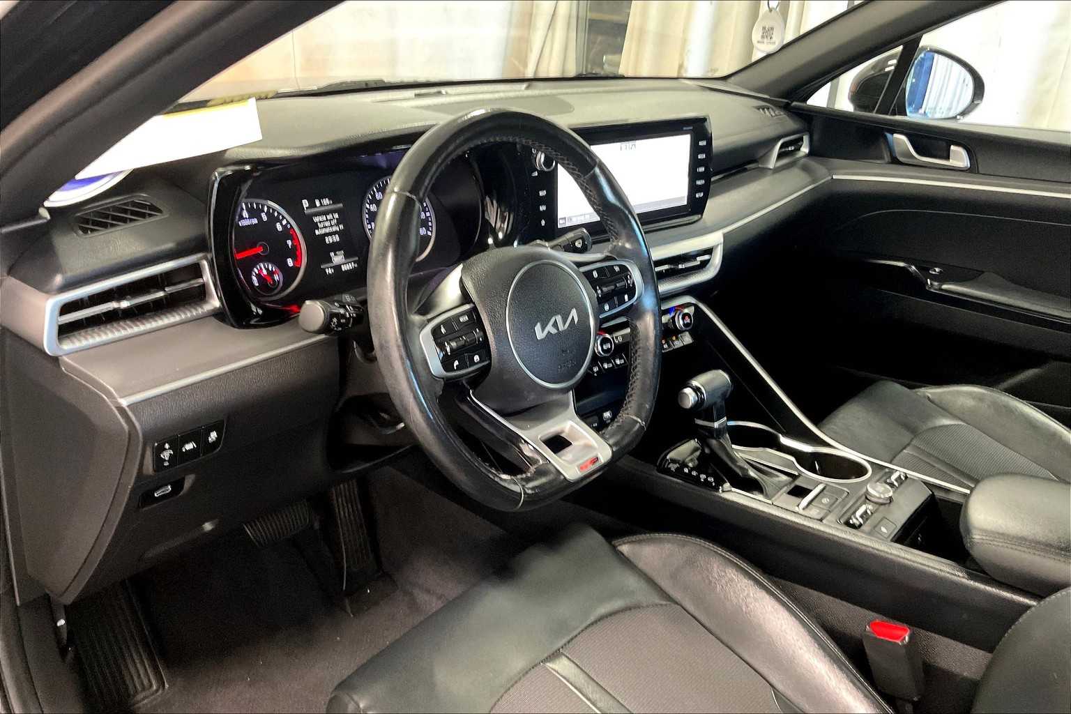 2022 Kia K5 GT-Line - Photo 8