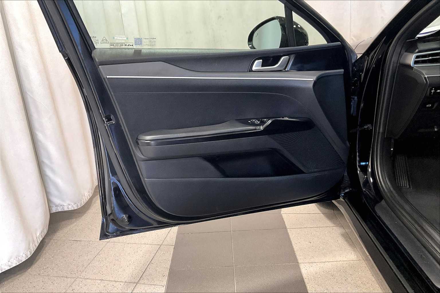 2022 Kia K5 GT-Line - Photo 9