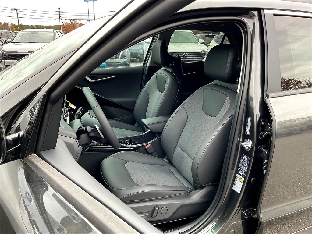 2025 Kia Niro EV Wind - Photo 11