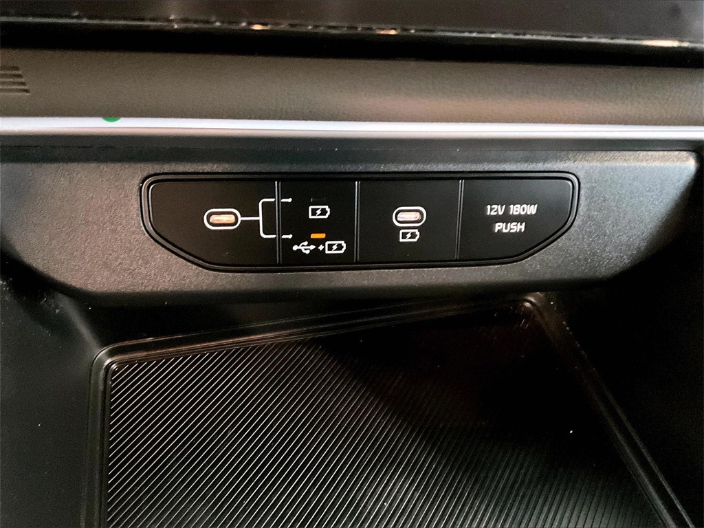 2025 Kia Carnival LXS - Photo 27