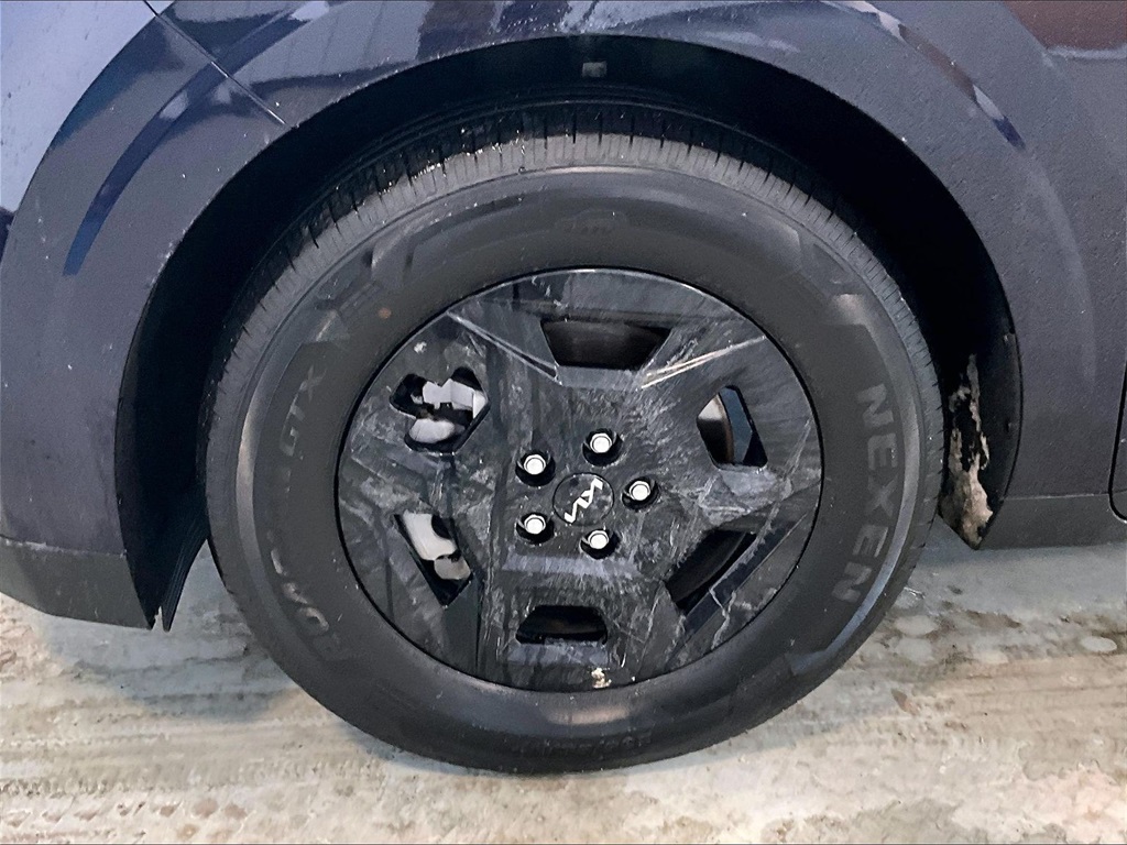 2025 Kia Carnival LXS - Photo 7