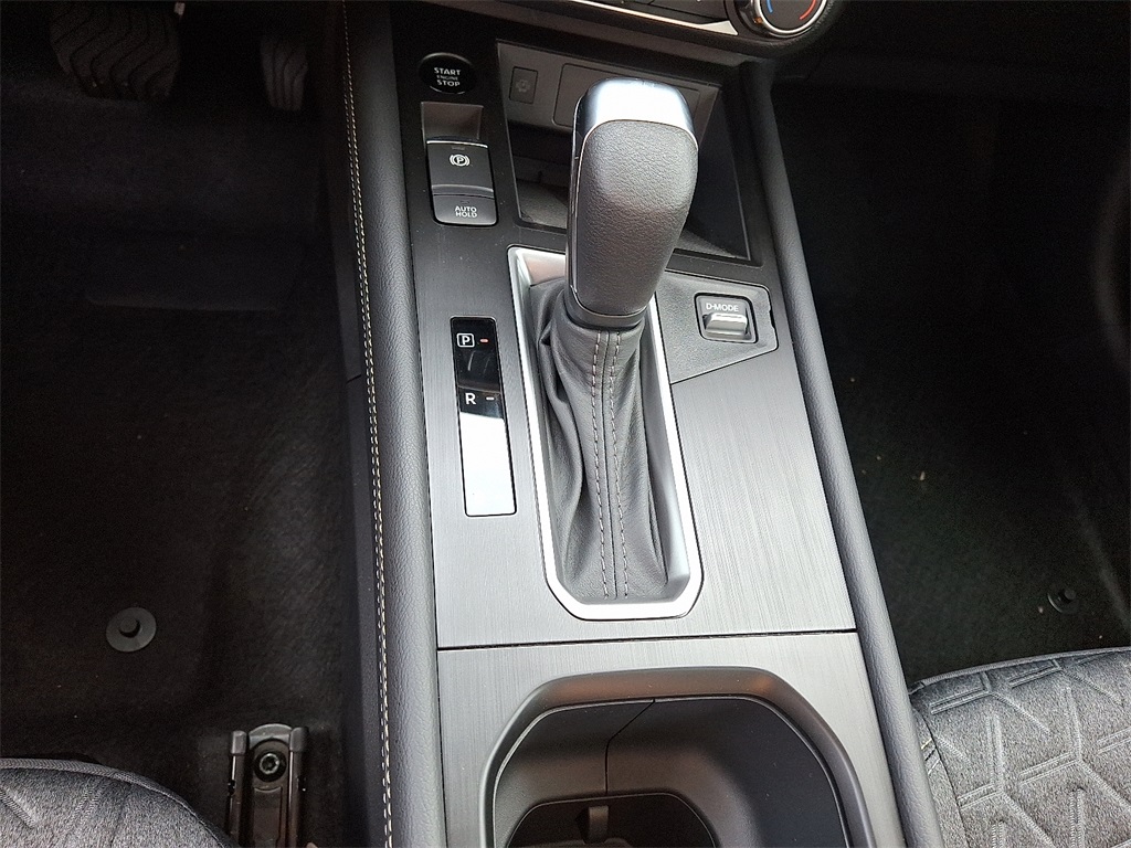 2025 Nissan Kicks SV - Photo 11