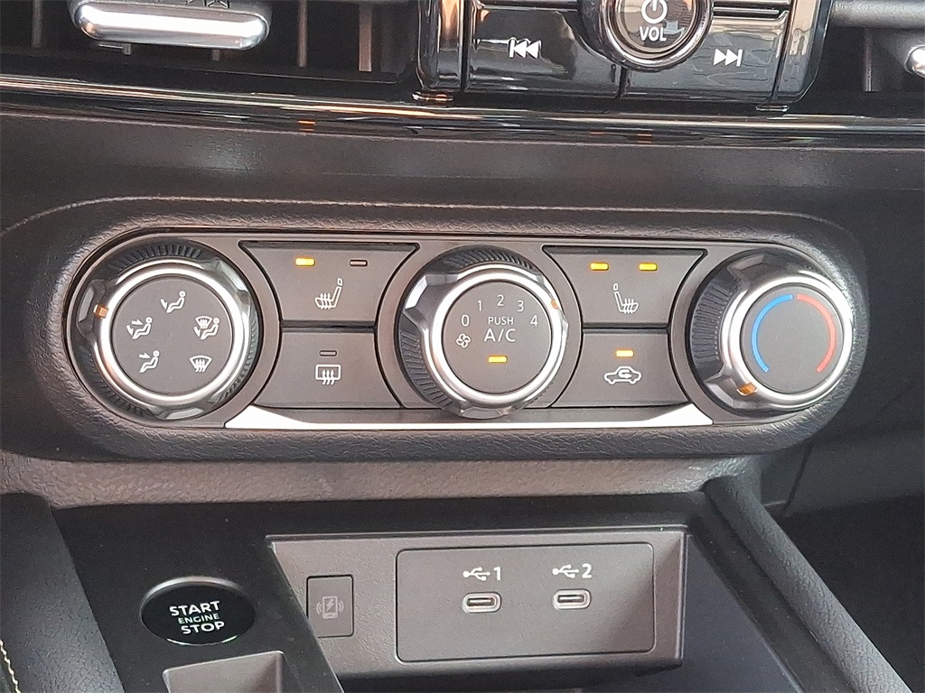 2025 Nissan Kicks SV - Photo 12