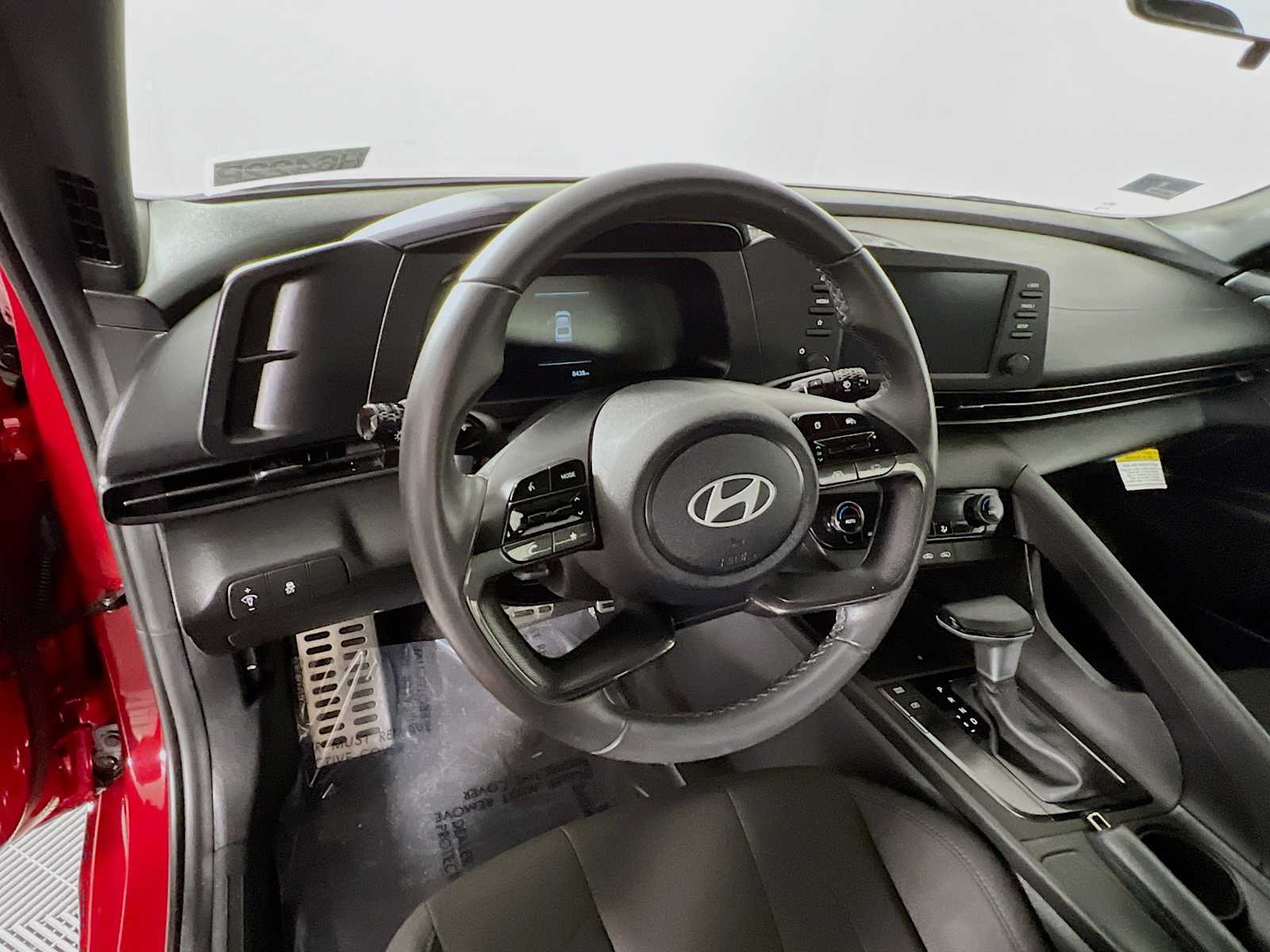 2025 Hyundai Elantra SEL Sport - Photo 11