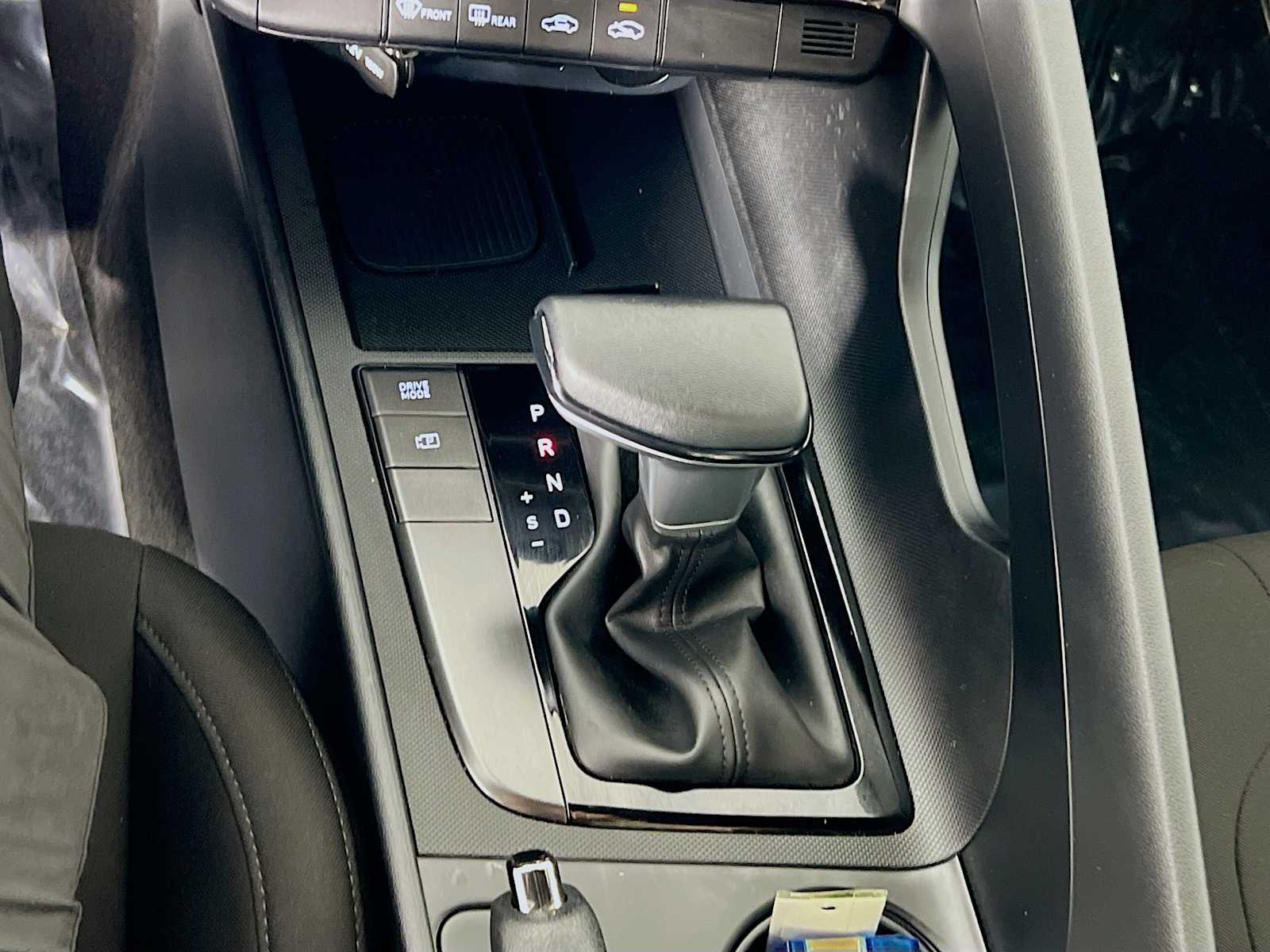 2025 Hyundai Elantra SEL Sport - Photo 15