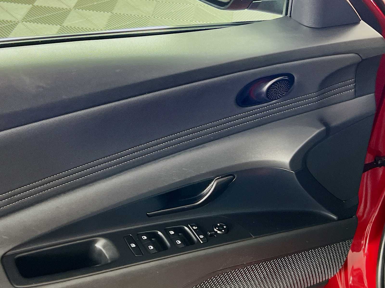 2025 Hyundai Elantra SEL Sport - Photo 16