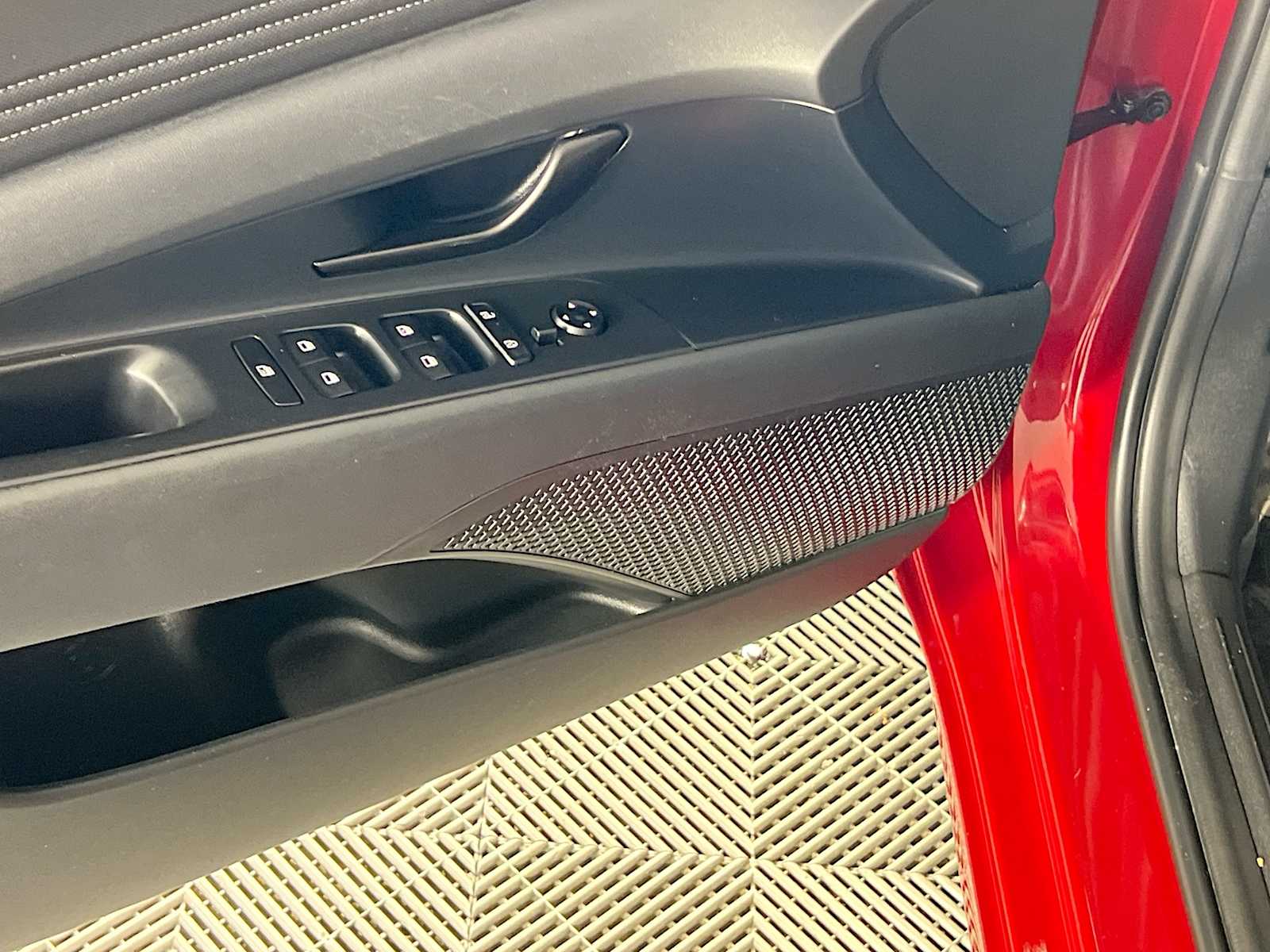 2025 Hyundai Elantra SEL Sport - Photo 17