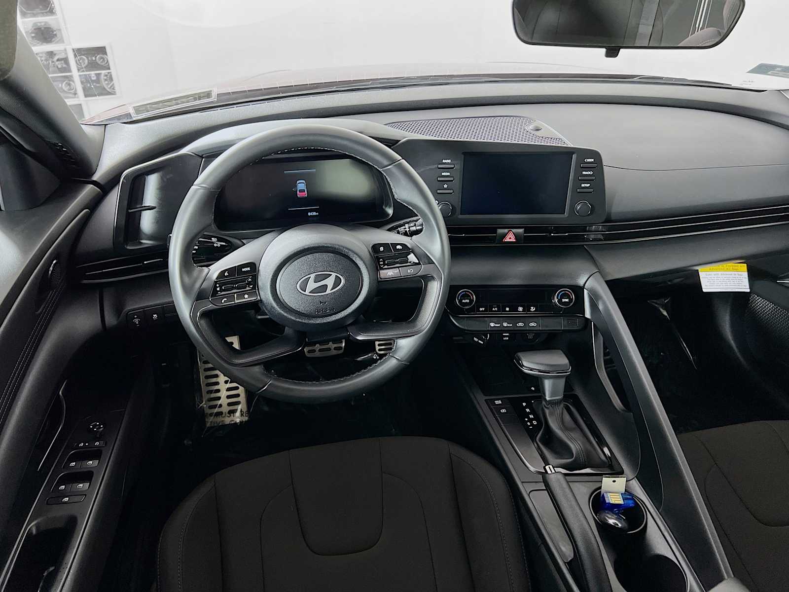 2025 Hyundai Elantra SEL Sport - Photo 20