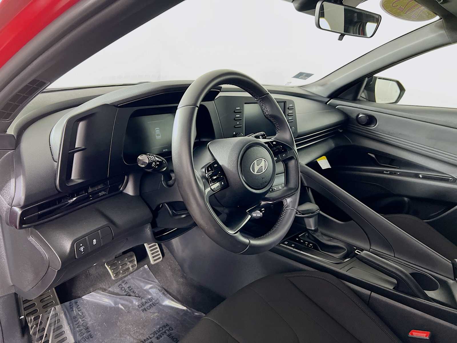 2025 Hyundai Elantra SEL Sport - Photo 9