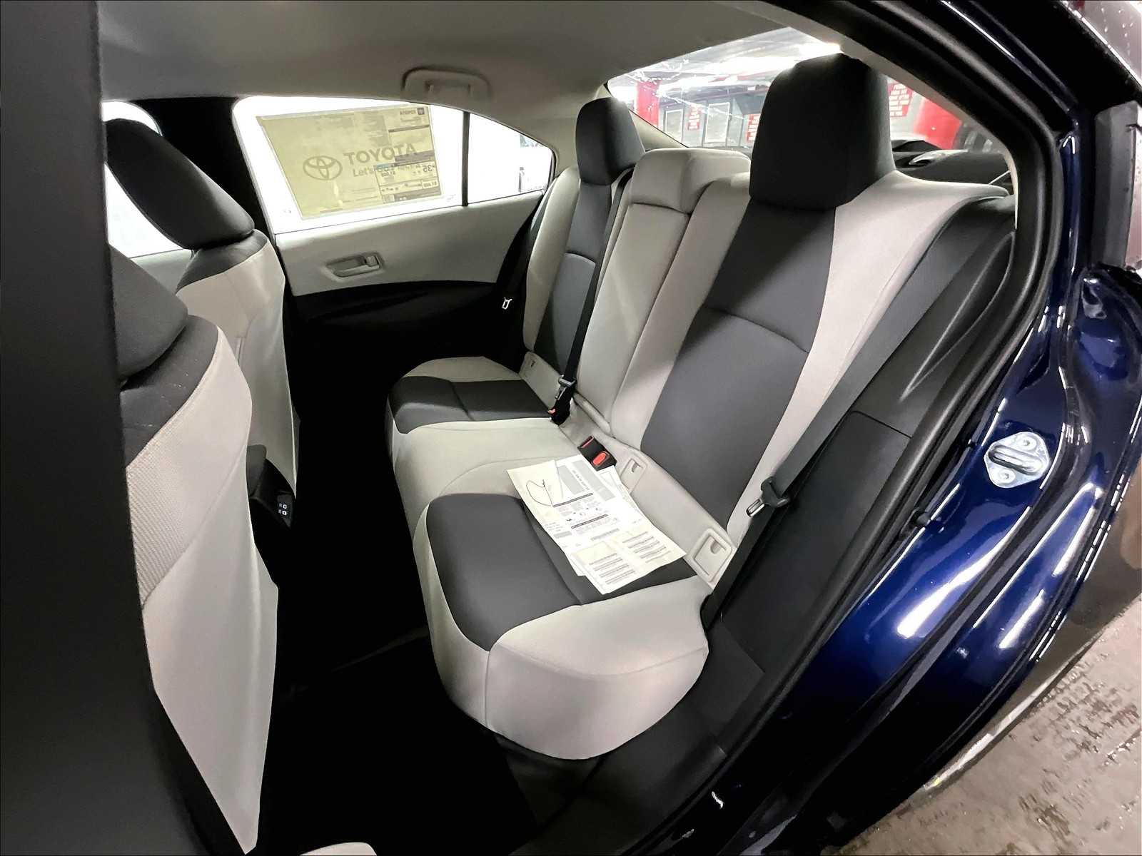 2026 Toyota Corolla LE - Photo 15